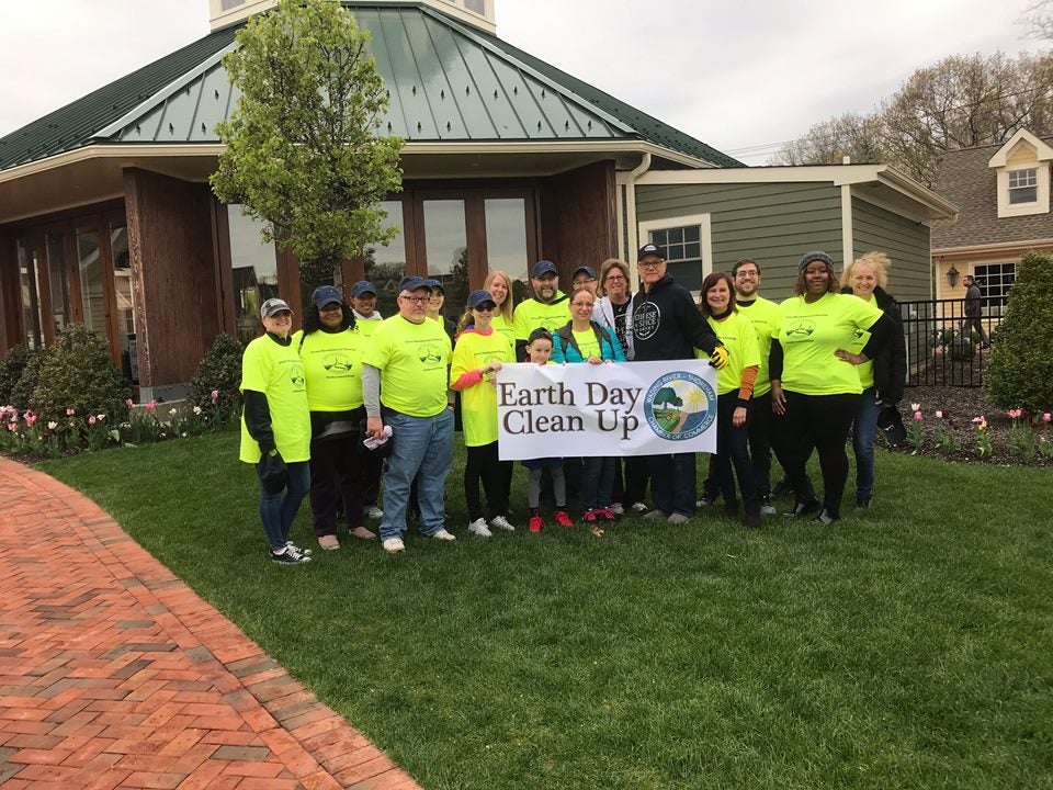 earth day clean up crew group shot