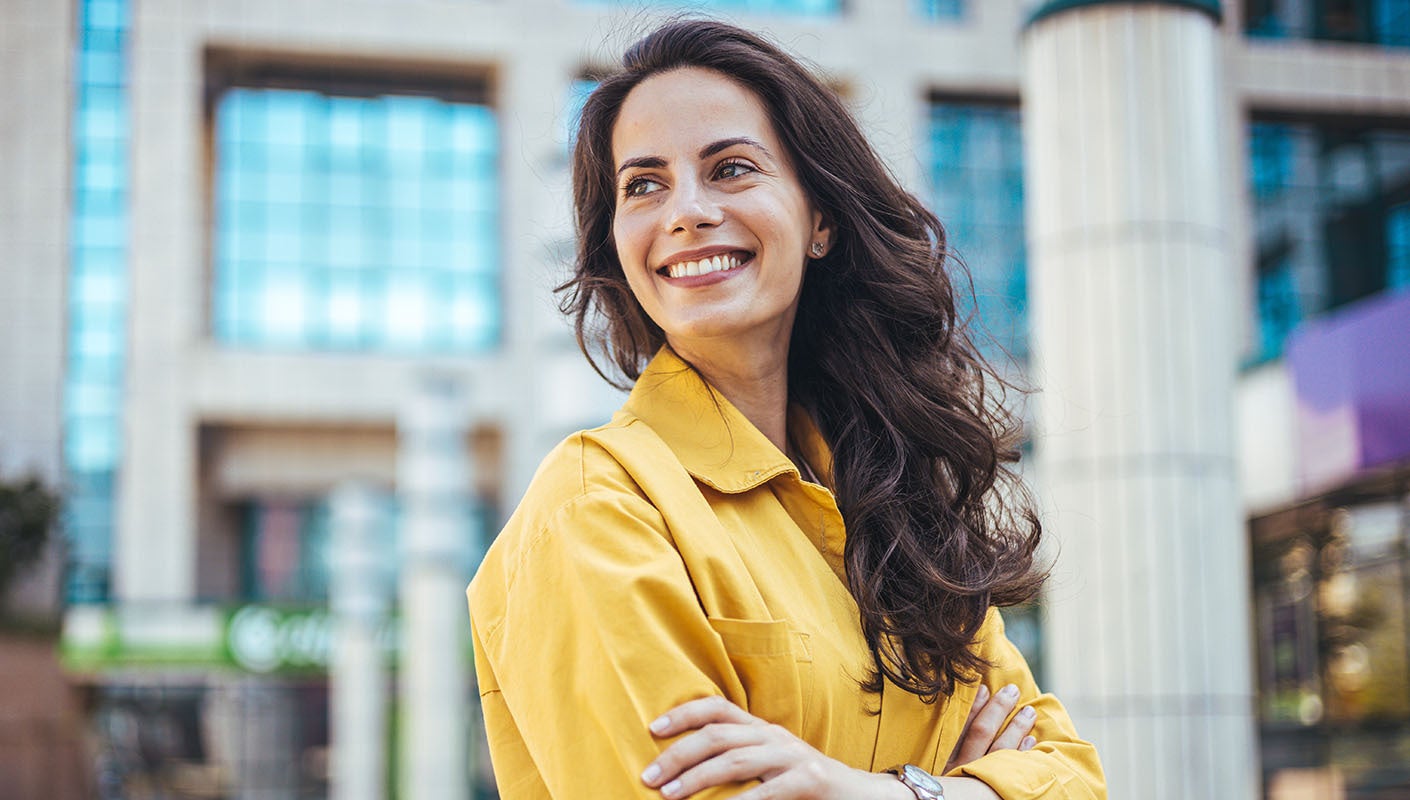 Woman at ease in the city