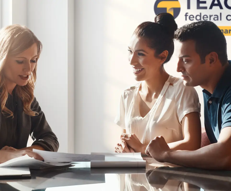 Customers talk with a Teacher's representative